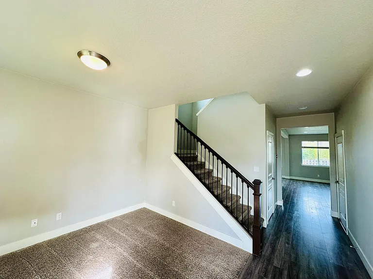 1328 SE 72nd Ave — Photo 4