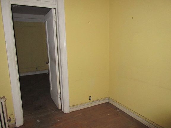 3rd image of 315 E 77th St Office 1J