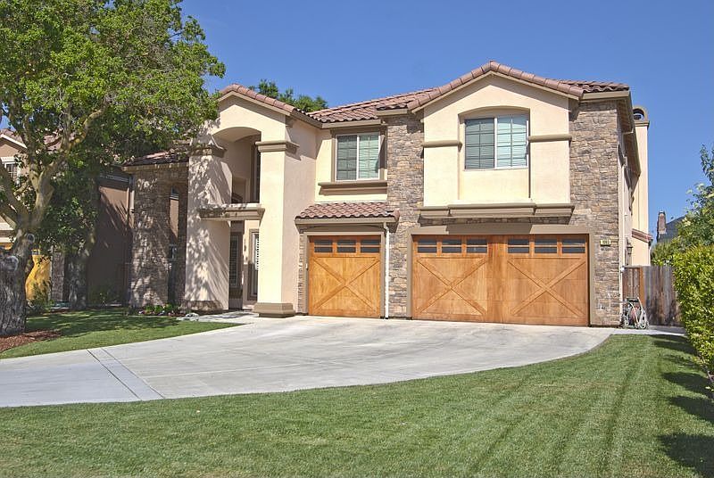 1st image of 1093 Amanda Lyne Ct