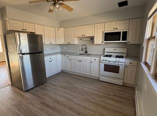 7650 W 26th St #2S, Riverside, IL 60546