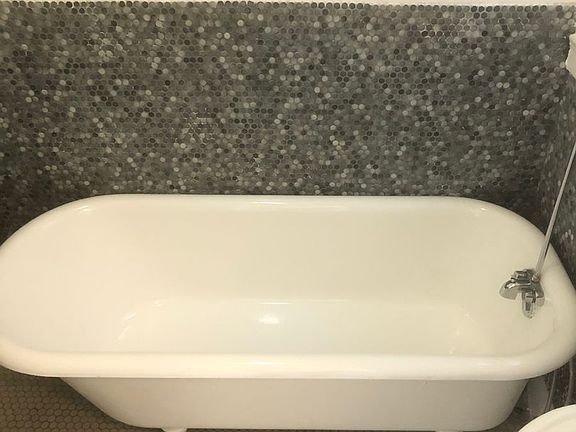 4th image of 3564 17th St #3