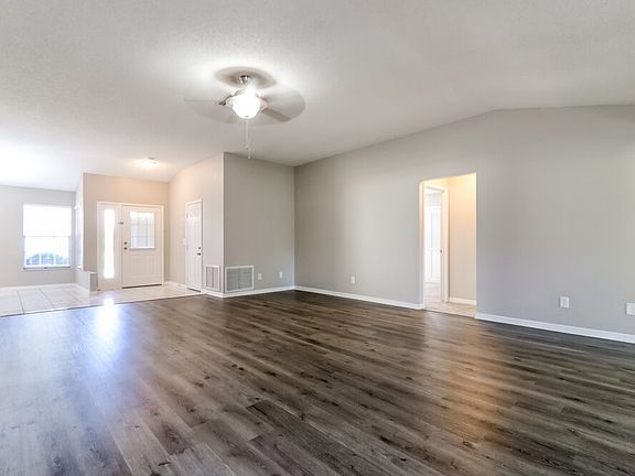 3rd image of 8012 Cameron Cay Ct