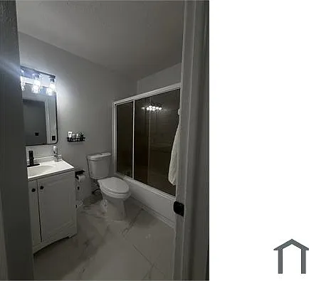 7958 SW 6th St — Photo 15