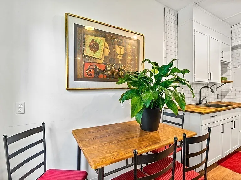 1945 Commonwealth Ave #7 — Photo 3