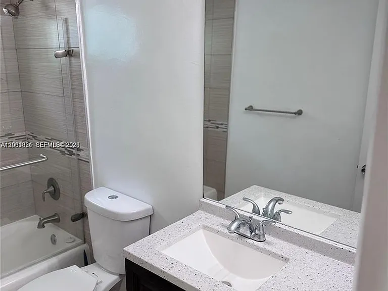 1840 S Treasure Dr #3 — Photo 7