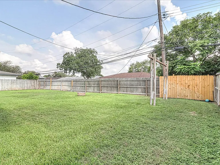 1022 Herndon St — Photo 39