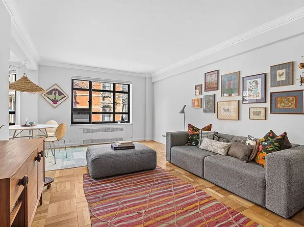 100 Remsen St APT 2K, Brooklyn, NY 11201