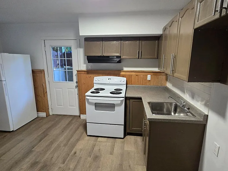 901 Lawson Rd — Photo 10