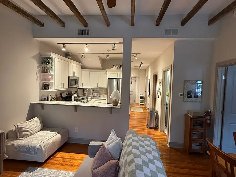 428 Northampton St #2B — Photo 3