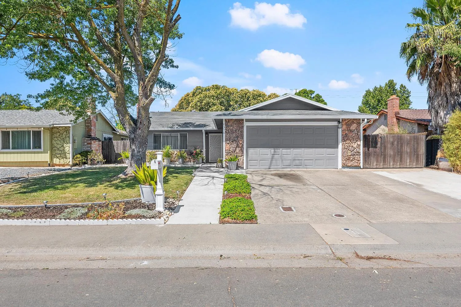 8356 Nightfall Way photo 1
