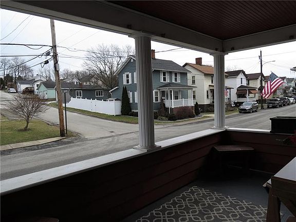 3rd image of 30 Zeller St