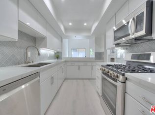 1222 N Kings Rd APT 2, West Hollywood, CA 90069