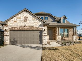 5450 Ridgeway Dr, Fort Worth, TX 76137