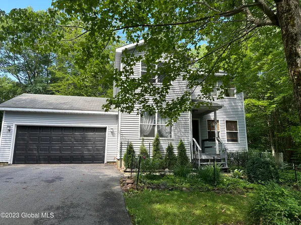 5 Acer Drive, Greenfield Center, NY 12833