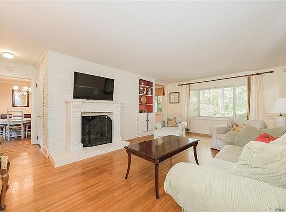 2nd image of 5622 Preston Ln