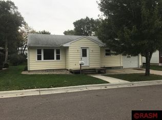 1203 N Washington Ave, Saint Peter, MN 56082
