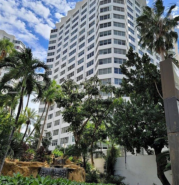 1st image of 999 Brickell Bay Dr APT 909