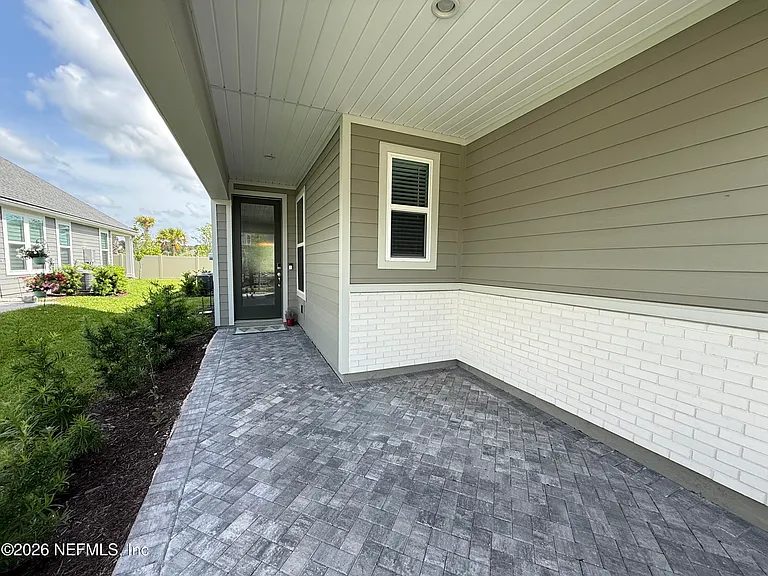 229 Cool Springs Ave — Photo 3