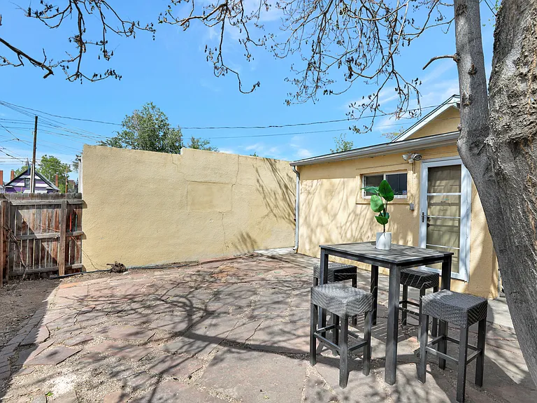 457 Fox St — Photo 26