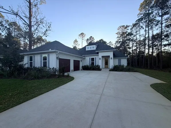 131 W Captain Fritz Way, Freeport, FL 32439