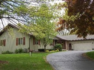 7441 Foxfire Dr, Crystal Lake, IL 60012