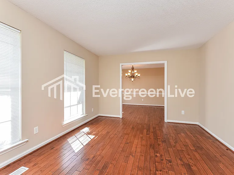 1420 Mohican Dr — Photo 6