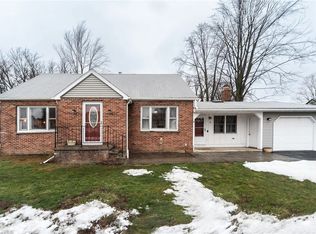 32 1/2 Elm St, Batavia, NY 14020