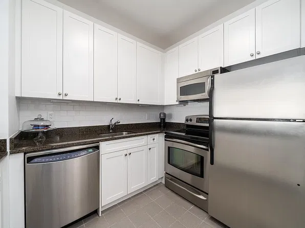 1148 Willow Ave #11, Hoboken, NJ 07030