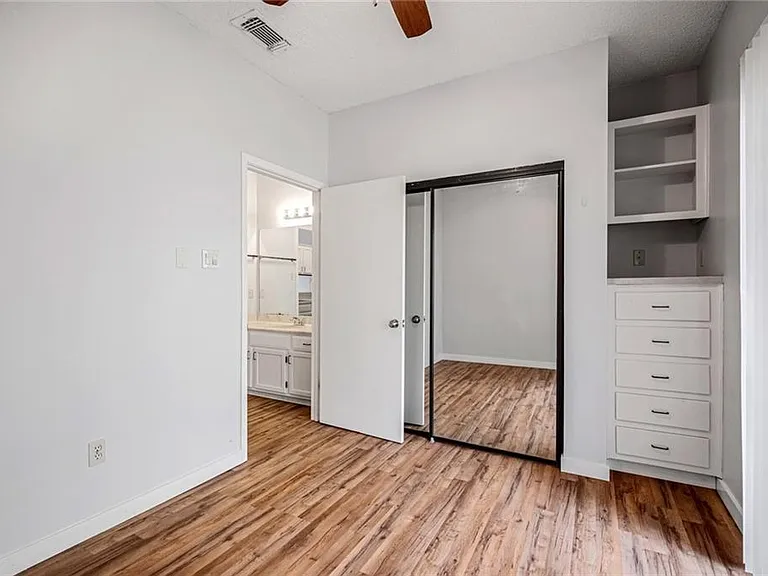 2210 Pearl St #205 — Photo 11