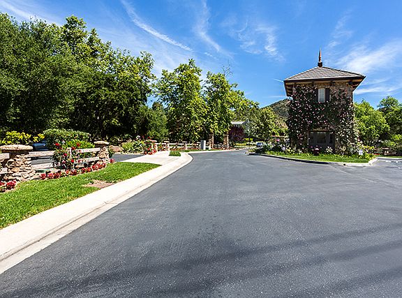 3rd image of 1626 Sycamore Canyon Dr