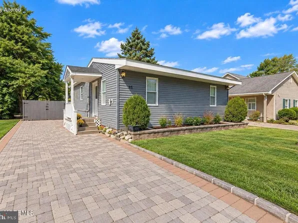 15 Cherry St, Little Egg Harbor, NJ 08087