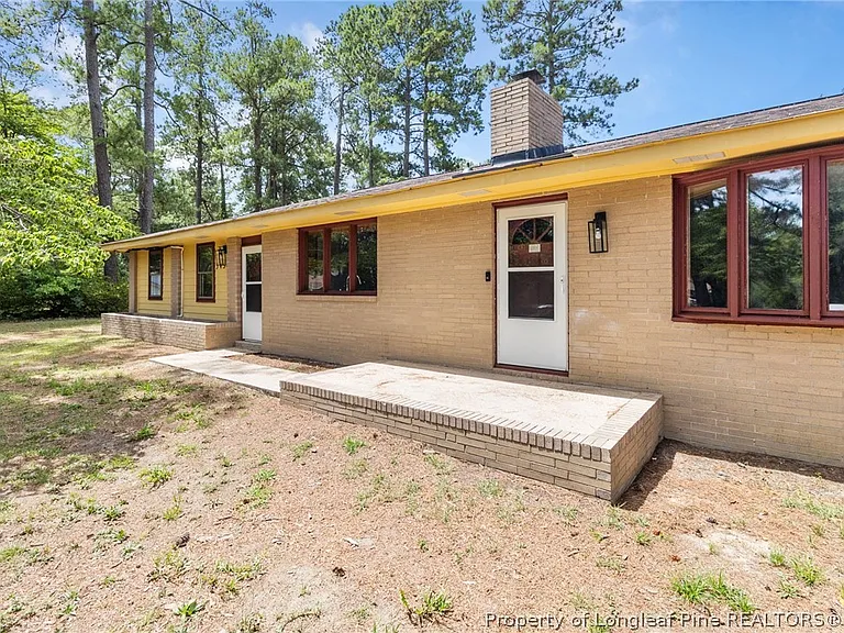 3450 Cornell Dr — Photo 4