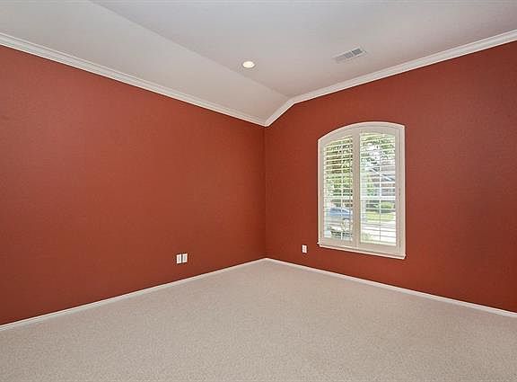 3rd image of 3020 Avery Ln