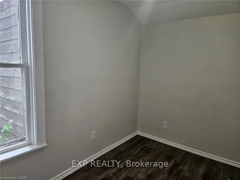 15 Cedar St — Photo 5