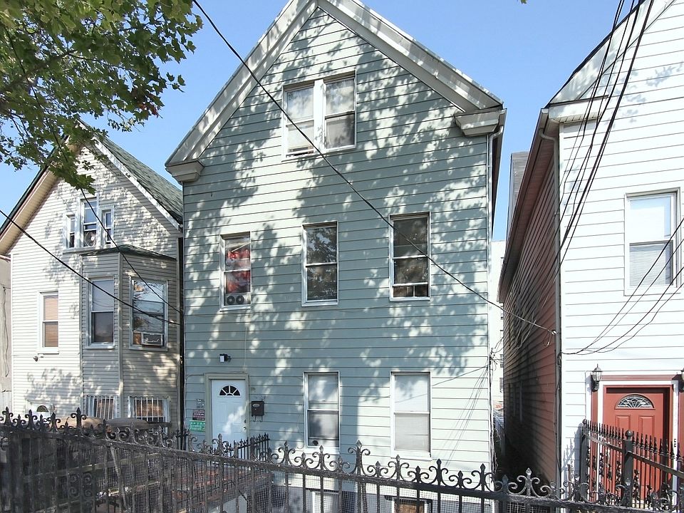 1st image of 341 Bronx Park Ave