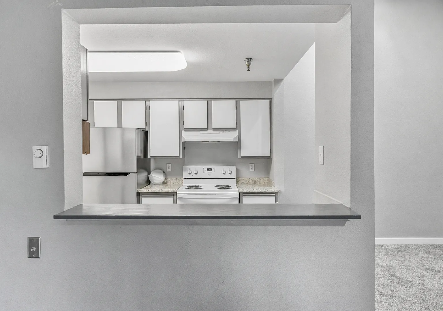 2BR Condo w/ Vaulted Ceilings, W/D, Parking & Amenities — Photo 4