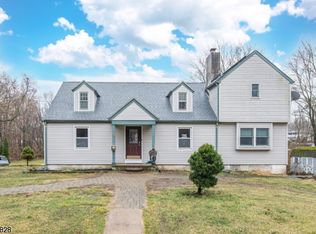 26 Swartswood Rd, Newton, NJ 07860