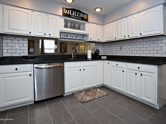 Mount Vernon Kitchen main