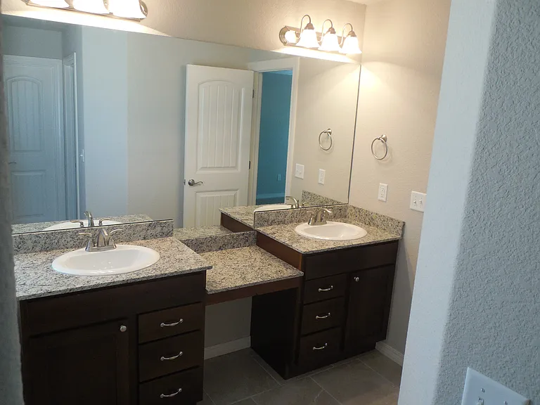 1111 Gardenia St — Photo 33
