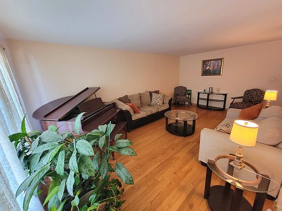 4th image of 529 W 157th St