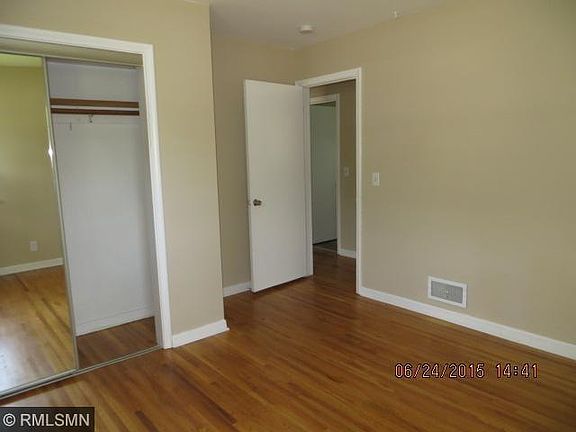 3rd image of 4833 Idaho Ave N