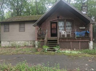 203 Clemens Cir, East Stroudsburg, PA 18301