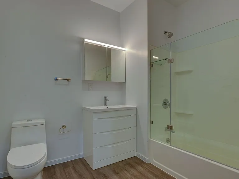 125 S Harrison St — Photo 15