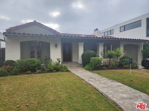 328 S Oakhurst Dr