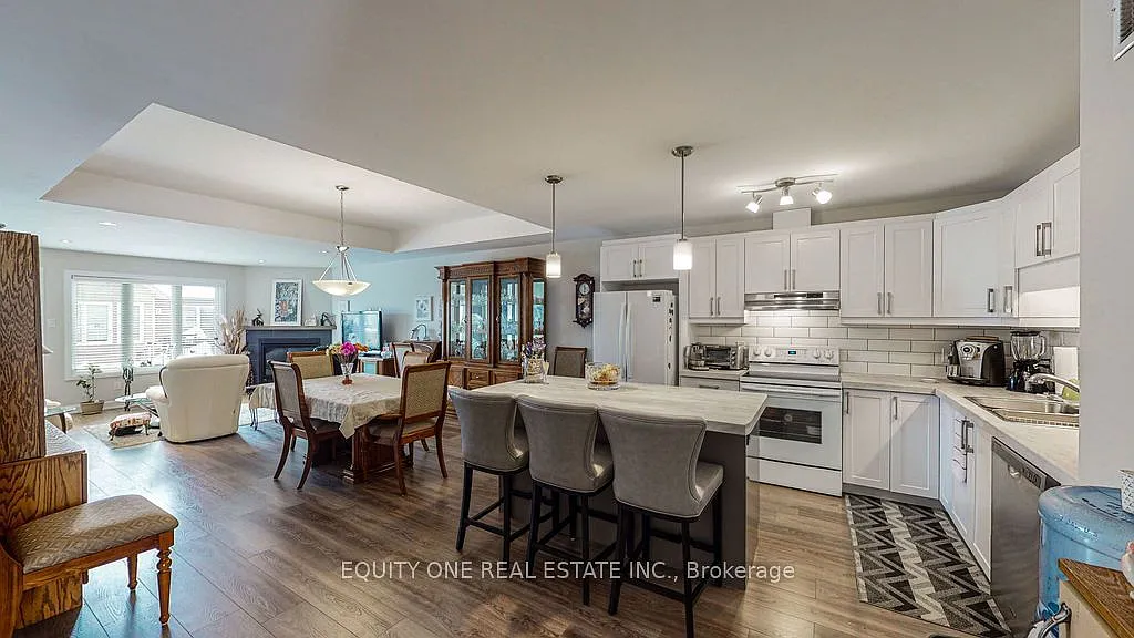 2 bed, $2,400 — Photo 4