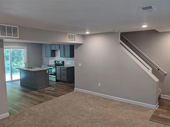 4th image of 1337 N 55th Dr