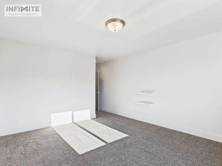 4830 Flanders Way #B — Photo 7