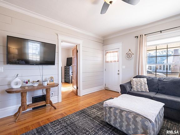 5th image of 112 W Essex St