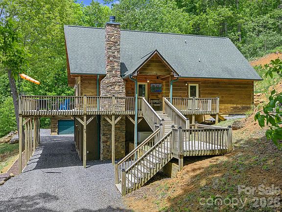 2nd image of 483 Birdie Ln