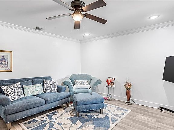 4th image of 2906 FIELDCREST COURT
